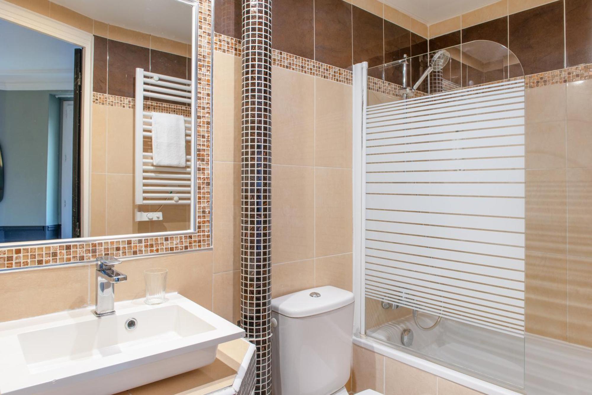 Hotel Avama Prony Παρίσι Δωμάτιο φωτογραφία