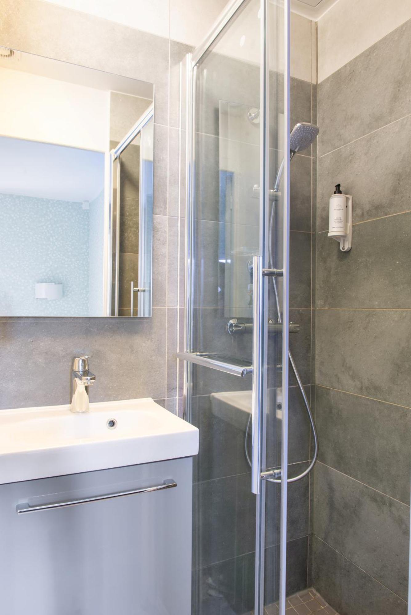 Hotel Avama Prony Παρίσι Δωμάτιο φωτογραφία
